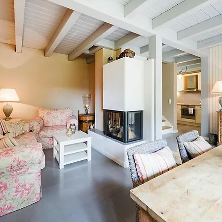 Semi-detached House - Dos081011-lyc